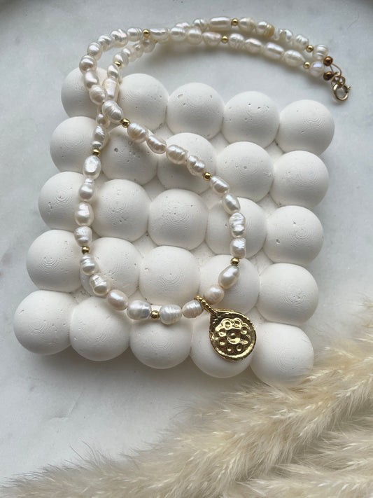 Pearls & Pendants
